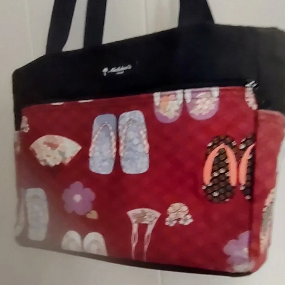 Mailelani's Kauai Hawaiian Handmade Sandal/Hair Clip Print Tote Bag - Picture 1 of 5